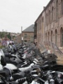Groupe de goldwing devant musée (5)